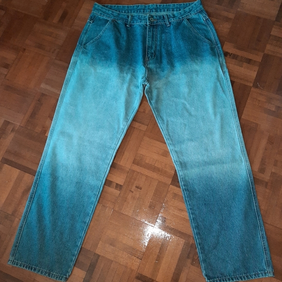Men tie & dye blue jeans - Picture 2 of 3
